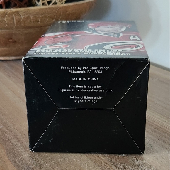 🏒 Carolina Hurricanes Tim Gleason Bobblehead – Limited Edition 2010, Boxed - Picture 7 of 16